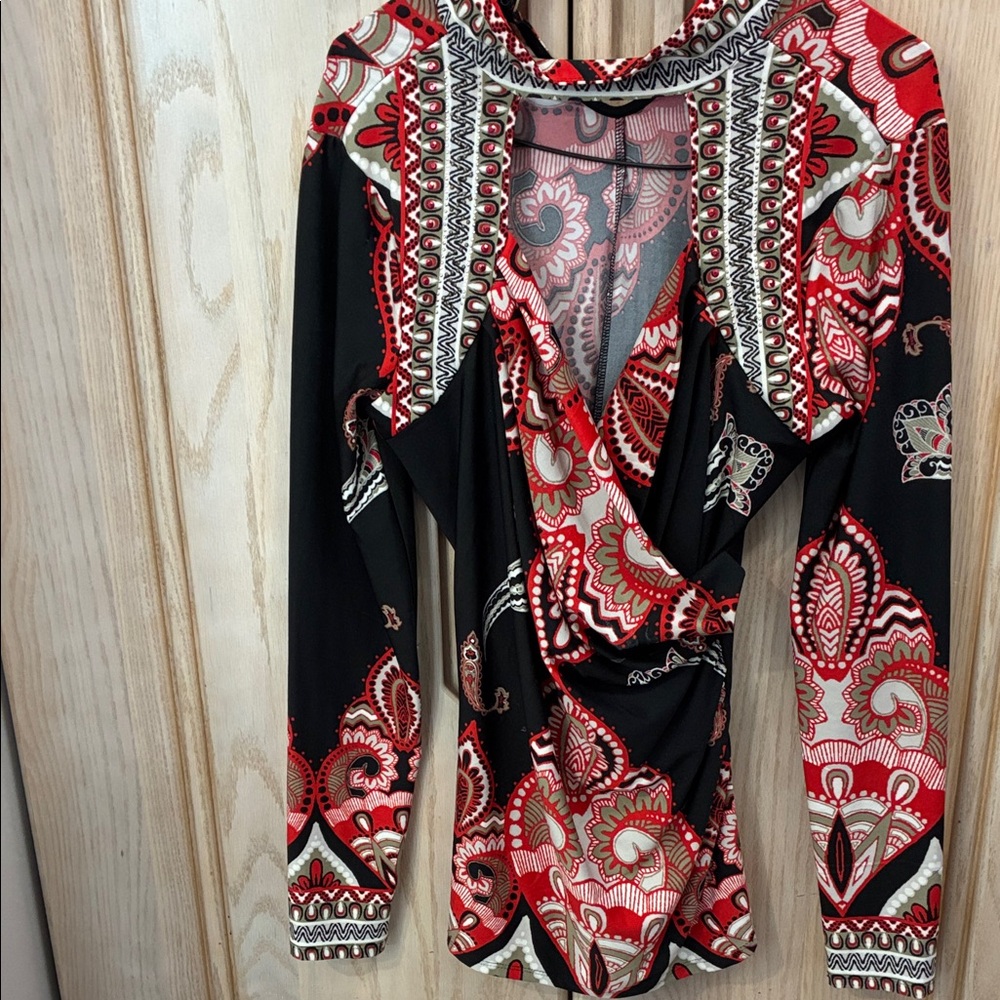 VENUS Black and Red Floral Blouse